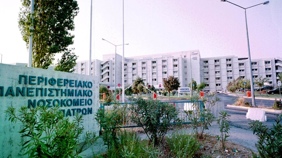 Συγκίνηση για τον 19χρονο που πέρασε στην Ιατρική την ώρα που δίνει μάχη με τη λευχαιμία - Media