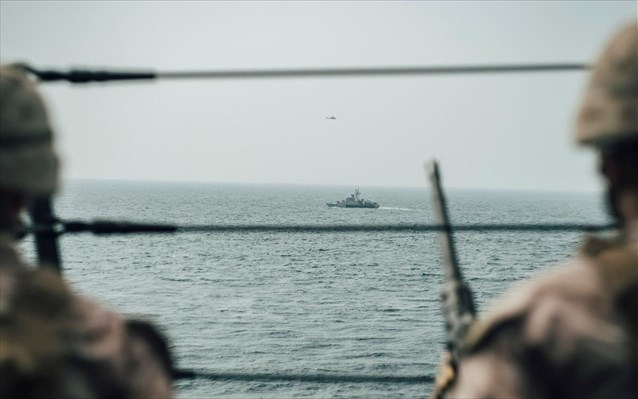 Ένταση στα στενά του Ορμούζ: ΗΠΑ και Βρετανία στέλνουν το Πολεμικό Ναυτικό - Media