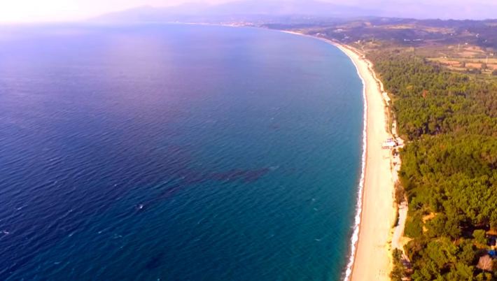 Η μεγαλύτερη παραλία με άμμο της Ευρώπης βρίσκεται στην Ελλάδα  - Media
