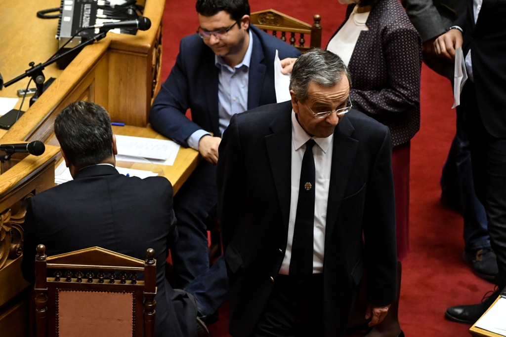 Τσούτσιας: Σπασμένες θυρίδες βρήκε η οικογένεια Σαμαρά για την Novartis - Media