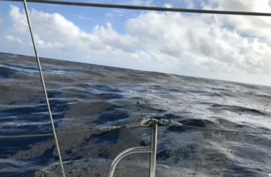 Βίντεο που σοκάρει: Ο ωκεανός έγινε... πέτρα (Video) - Media