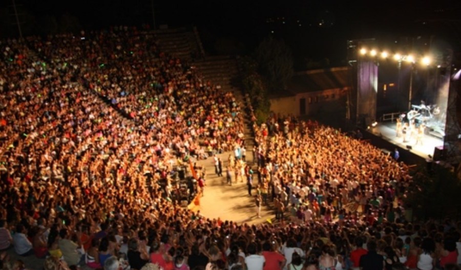 Διαδικτυακή απάτη: Πουλούσαν φτηνά εισιτήρια για συναυλίες και παραστάσεις – Έστελναν φτηνότερα με άλλο ονοματεπώνυμο - Media