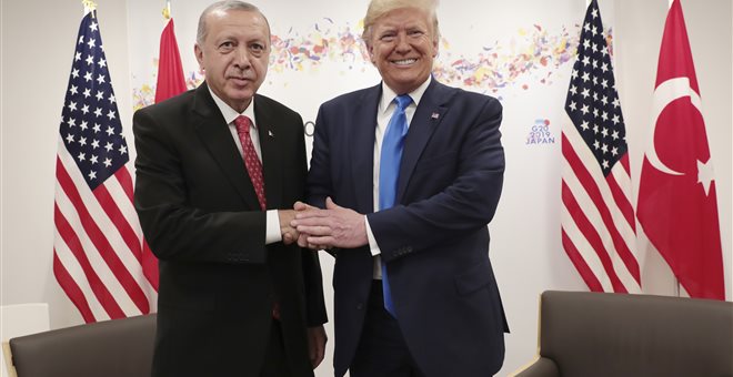 Φουλ επίθεση των Δημοκρατικών: «Ο Τραμπ χειραγωγεί την εξωτερική πολιτική για προσωπικά του συμφέροντα» - Αιχμές για Ερντογάν - Media