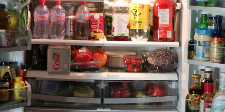 Πώς να διώξετε εύκολα τις δυσάρεστες οσμές από το ψυγείο - Media