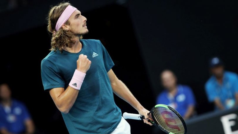 Ο Τσιτσιπάς στην Ισλανδία βουτάει με μαγιό στα παγωμένα νερά (Video) - Media