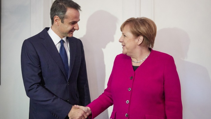 Ανάπτυξη, επενδύσεις, μεταναστευτικό στην ατζέντα της συνάντησης Μητσοτάκη-Μέρκελ - Media