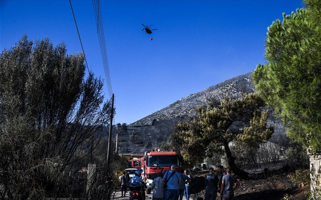 Υμηττός: Χωρίς ενεργό μέτωπο η πυρκαγιά - Επί ποδός ισχυρές δυνάμεις - Media