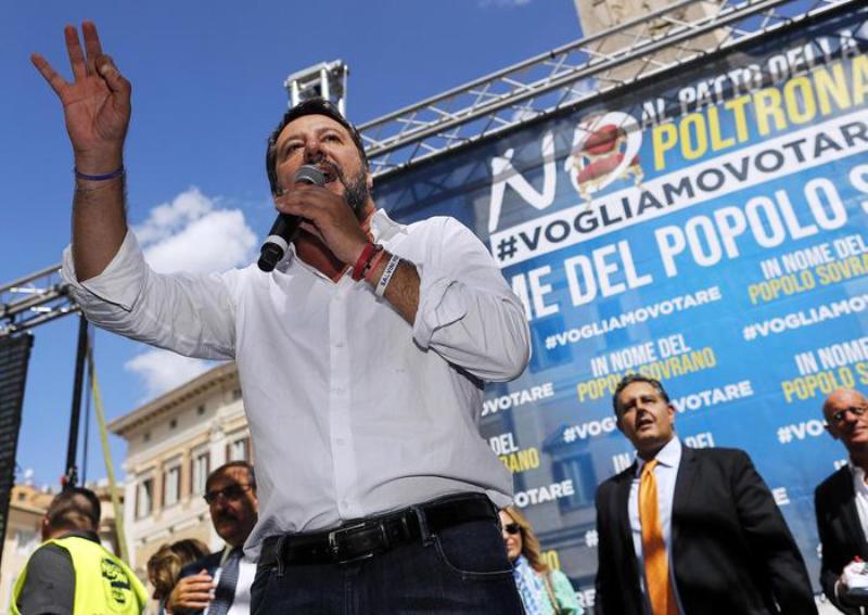 Ιταλία: Χιλιάδες διαδηλωτές ζητούν εκλογές - Ο Σαλβίνι υπόσχεται «σοβαρή αντιπολίτευση» - Media