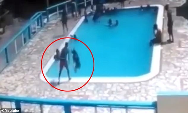 Τραγωδία: Ο φίλος της την έριξε για πλάκα στην πισίνα και αυτή πνίγηκε ( Photos/Video) - Media