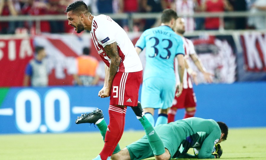 Κοντά σε επική ανατροπή ο Ολυμπιακός, ισοφάρισε από 0-2 (Live) - Media