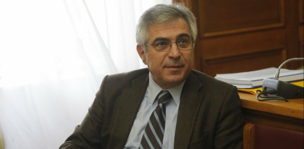 Αθώος ο πρώην υπουργός του ΠΑΣΟΚ Μιχάλης Καρχιμάκης για παραβίαση μυστικών της πολιτείας - Media