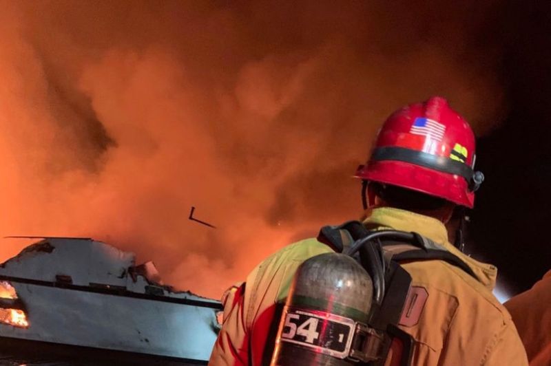 Τραγωδία στην Καλιφόρνια: Πυρκαγιά σε σκάφος – Φόβοι για πάνω από 30 νεκρούς (Photos) - Media