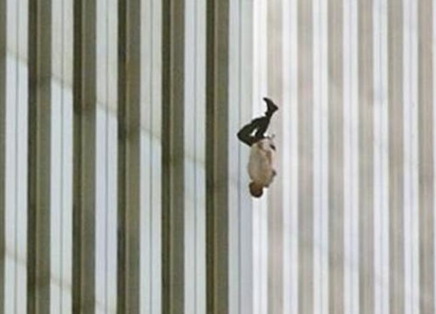 11η Σεπτεμβρίου 2001: Η ημέρα που άλλαξε τον κόσμο (Photos/Video) - Media