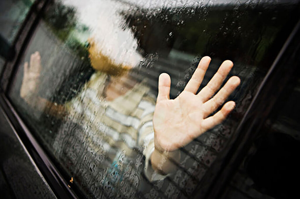 Μυστήριο και συναγερμός: Απόπειρα απαγωγής δύο παιδιών - Media