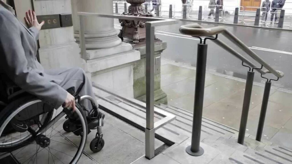 «Καυτή» προθεσμία για δημόσια και ιδιωτικά κτήρια: «Αυθαίρετα» όσα δεν «ανοίξουν» σε ΑΜΕΑ μέχρι το 2020 - Media