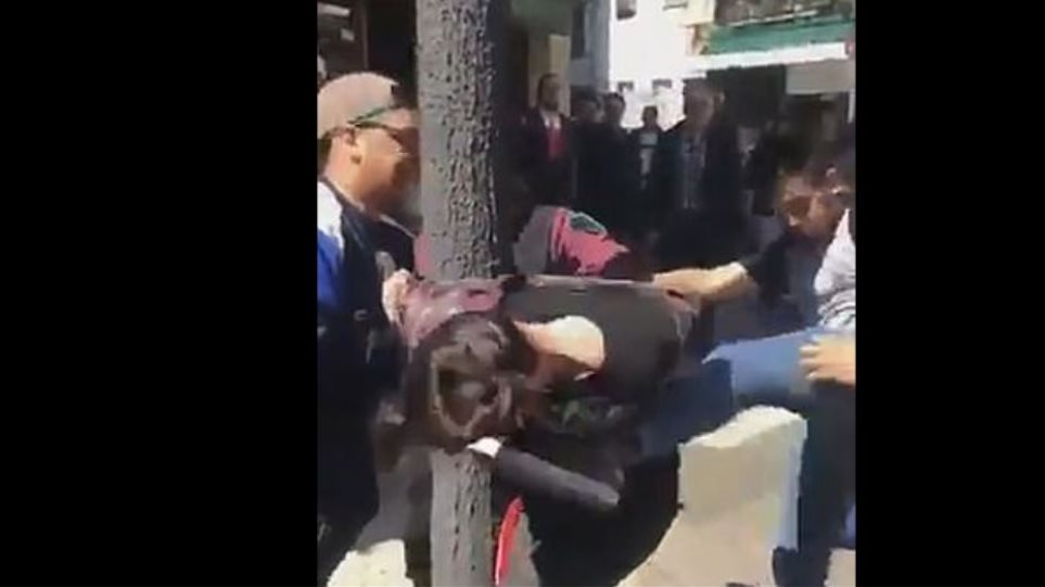 Έπιασαν τον διαρρήκτη τον έδεσαν σε κολώνα του ηλεκτρικού και τον ξυλοφόρτωσαν άγρια (Video) - Media