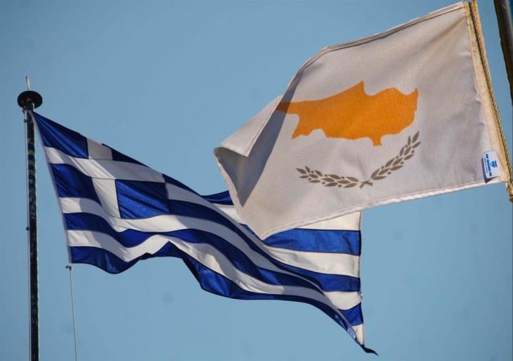 Η θαλάσσια σύνδεση Ελλάδος–Κύπρου συζητήθηκε σε συνάντηση Γ. Πλακιωτάκη με την υφ. Ναυτιλίας Κύπρου, Ν. Πηλείδου - Media
