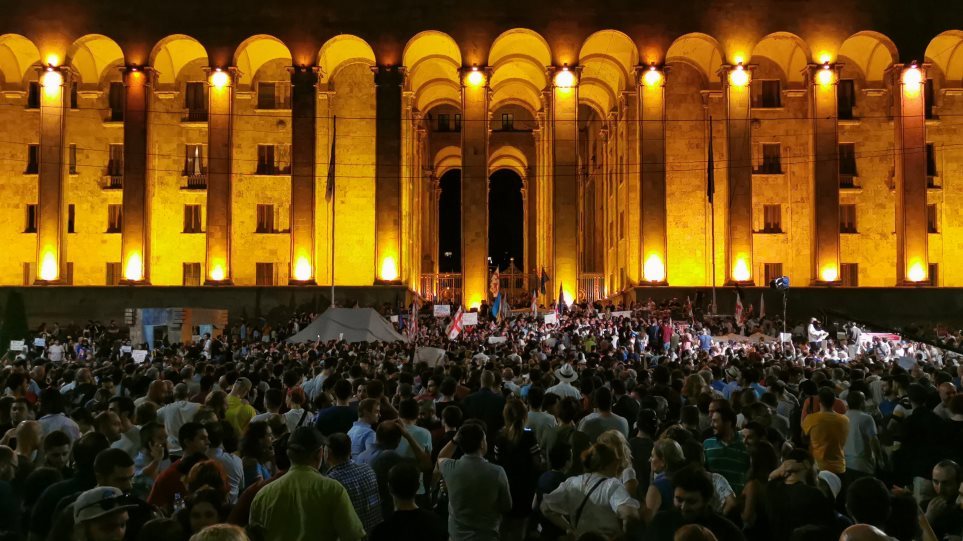 Παραιτήθηκε ο πρωθυπουργός της Γεωργίας Μαμούκα Μπαχτάτζε - Media