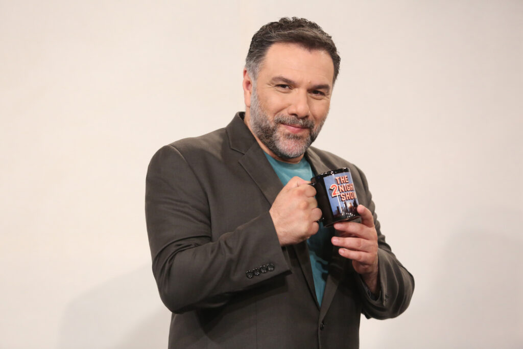 Δημοσιογράφος-έκπληξη στην ομάδα του «The 2Night Show» - Πότε κάνει πρεμιέρα - Media