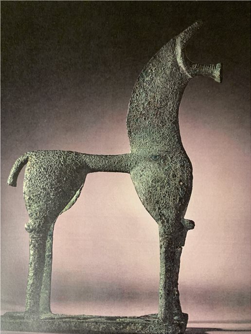 Η Μενδώνη ζητά από την Αμερική χάλκινο άγαλμα αλόγου - Media