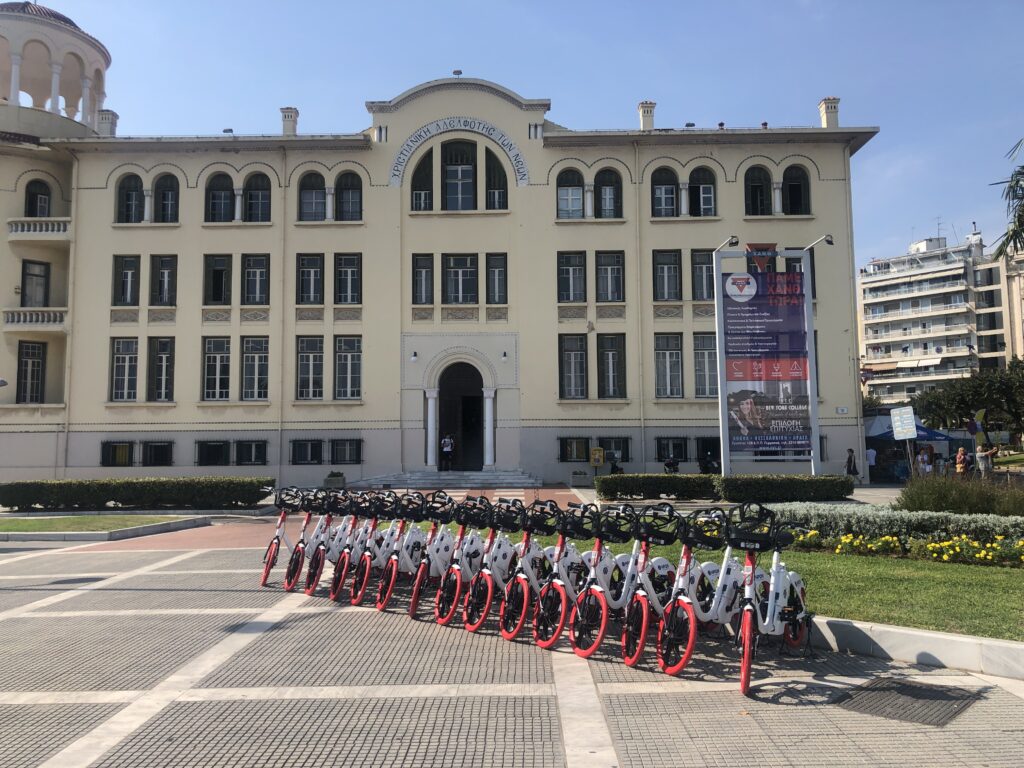ΗΡΩΝ e-bikes: ξεκινούν τα έξυπνα, ηλεκτρικώς υποβοηθούμενα, ποδήλατα κοινής χρήσης στη Θεσσαλονίκη - Media
