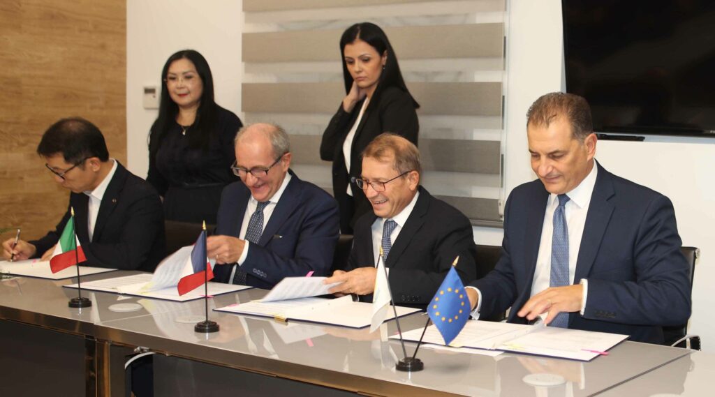 Υπογραφή συμβολαίων για πέντε τεμάχια στην κυπριακή ΑΟΖ - Media