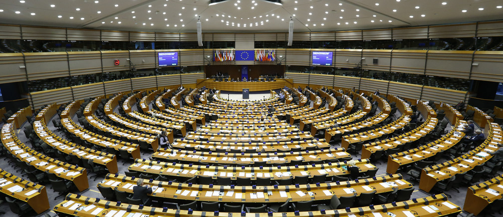 Διεθνής Διαφάνεια: «Σκιές» στην πηγή εσόδων βουλευτών του Ευρωκοινοβουλίου - Media