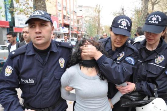 «Ράπισμα» από το Ευρωπαϊκό Κοινοβούλιο σε Τουρκία, Ιράν, Μιανμάρ για τα ανθρώπινα δικαιώματα - Media