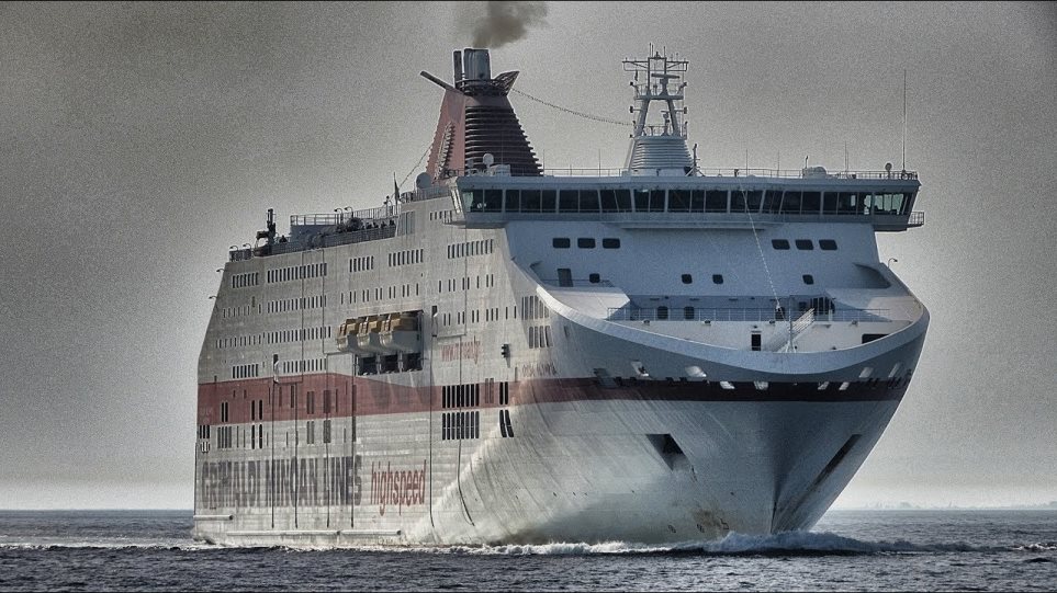 Βλάβη στο «Cruise Olympia» - Ταλαιπωρία για 273 επιβάτες - Media
