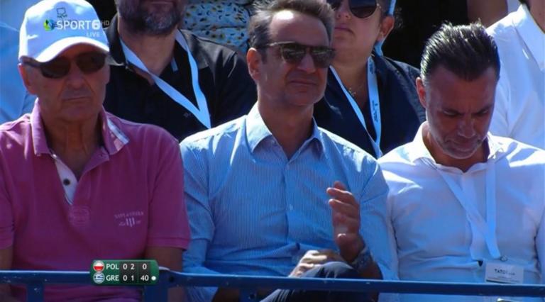 Στη γήπεδο του τένις ο Μητσοτάκης - Παρακολουθεί τον Τσιτσιπά στο Davis Cup - Media