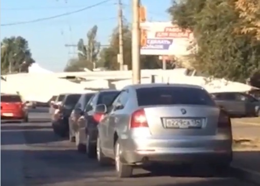 Απίστευτο μποτιλιάρισμα σε ρωσική μεγαλούπολη λόγω διέλευσης... μαχητικού αεροσκάφους (Video) - Media