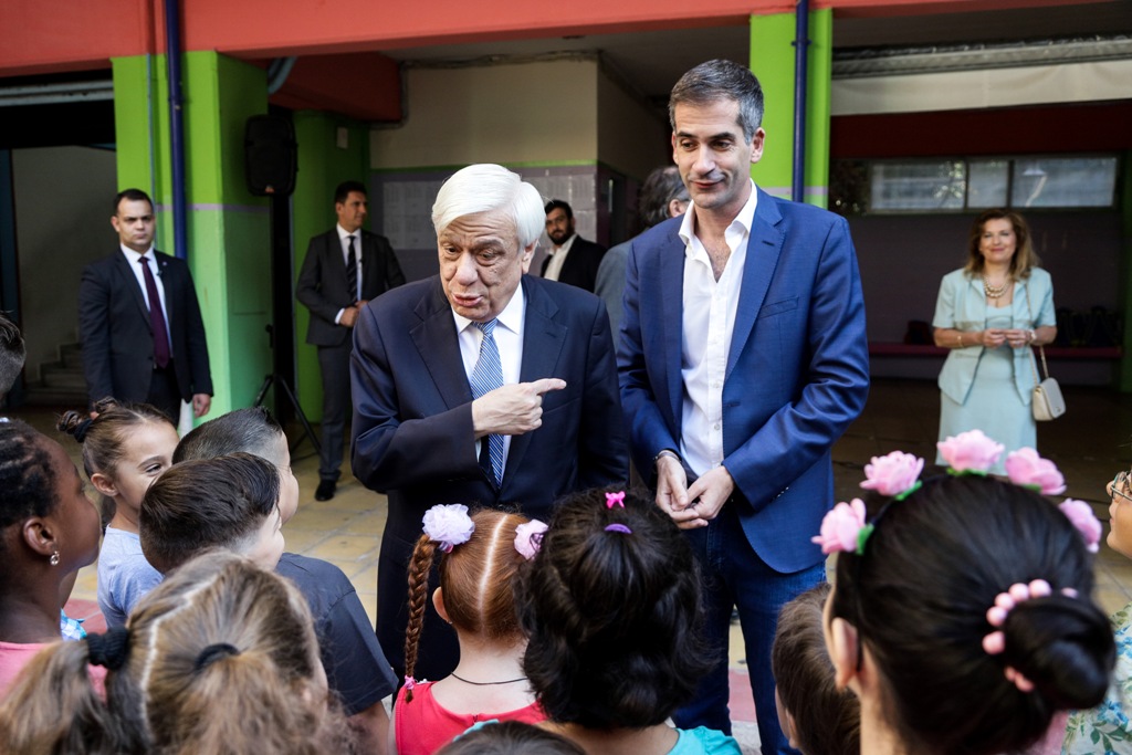 Παυλόπουλος στους μαθητές: Είστε η ελπίδα και το μέλλον αυτού του τόπου - Media