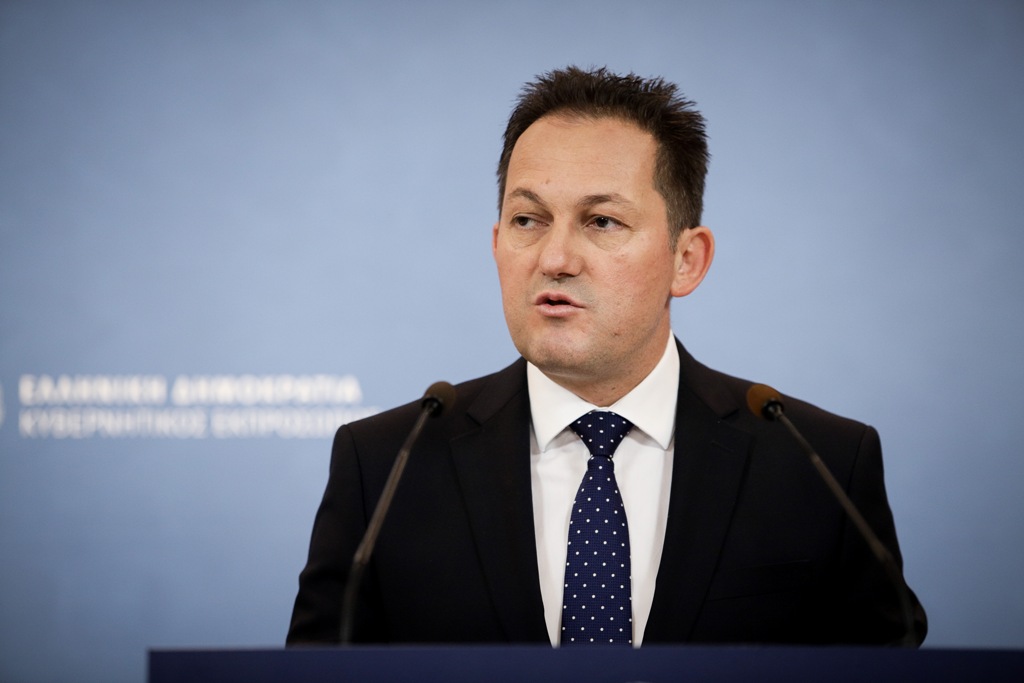 Πέτσας για Ρουβίκωνα: Δεν πτοούν κανέναν στην κυβέρνηση τέτοιου τύπου φασιστικές επιθέσεις  - Media
