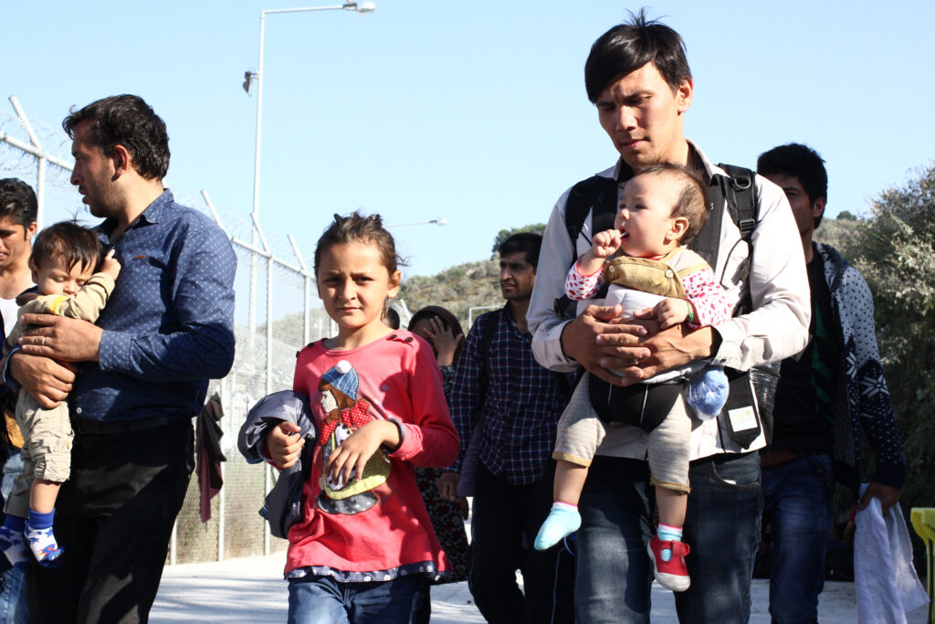Ζητούν επαναπρόσληψη του διευθυντή της δομής διαμονής αιτούντων άσυλο του Καρά Τεπέ - Media