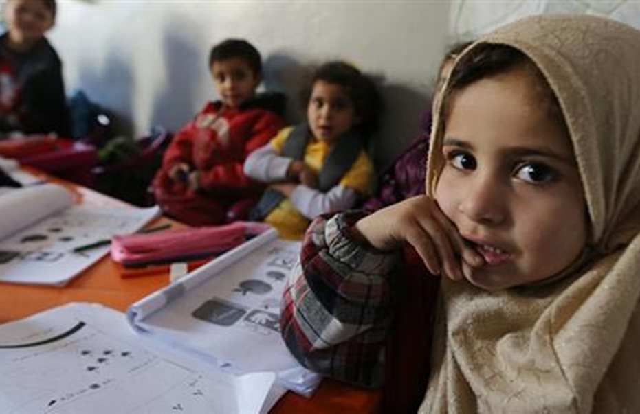 «Το Πάσχα εγώ να σουβλίζω αρνί και οι μετανάστες σκύλους»: Σάλος με το ρατσιστικό κρεσέντο αντιδημάρχου στο Ναύπλιο (Video) - Media