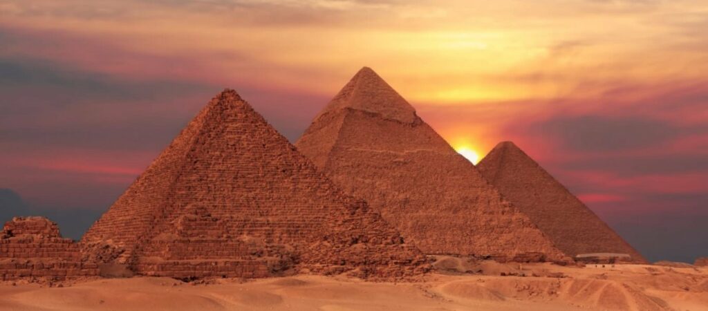 Πάπυρος 3.000 ετών αποκαλύπτει γιατί σταμάτησαν να θάβουν τους Φαραώ στις Πυραμίδες (Photo) - Media