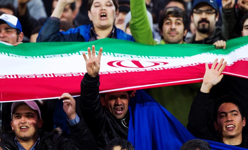 Φρίκη: Γυναίκα αυτοπυρπολήθηκε επειδή δεν την άφηναν να μπει στο γήπεδο (Photo, σκληρή εικόνα) - Media