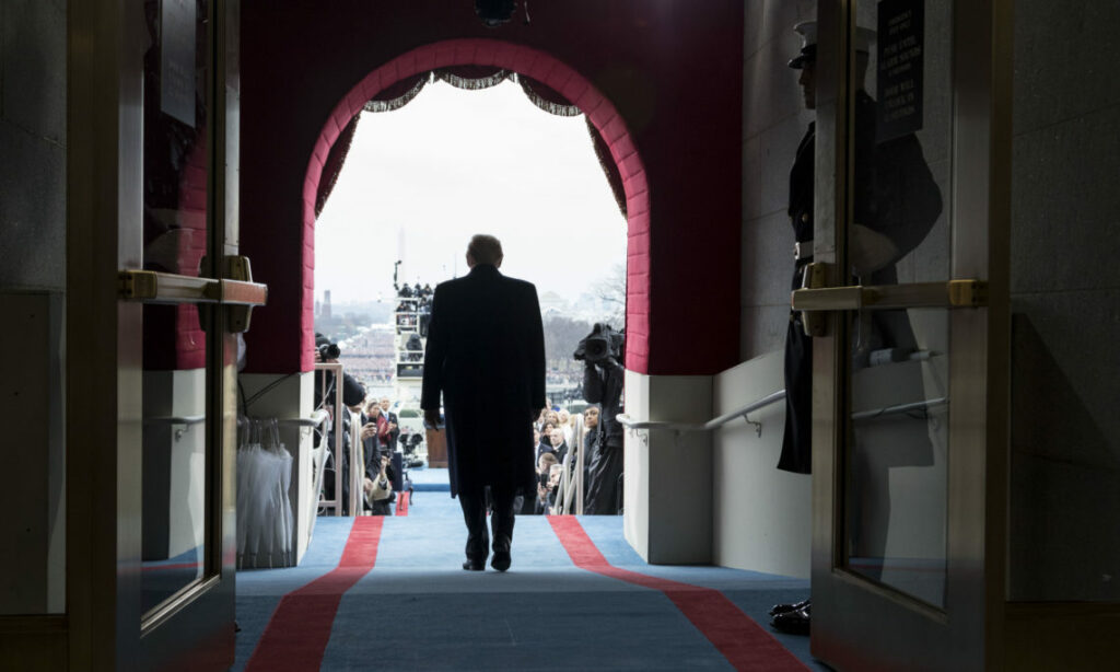 Μυστηριώδης υπόσχεση Τραμπ σε ξένο ηγέτη βάζει «φωτιά» στα σενάρια συνομωσίας - Media