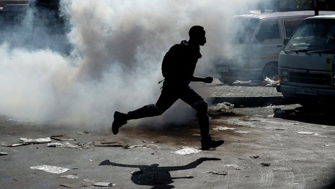 Ξενοφοβικά επεισόδια και πέντε νεκροί στη Νότια Αφρική (Video) - Media