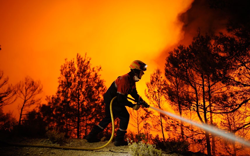Τεράστιες φωτιές στην Ισπανία - Εκκενώνονται χωριά  - Media