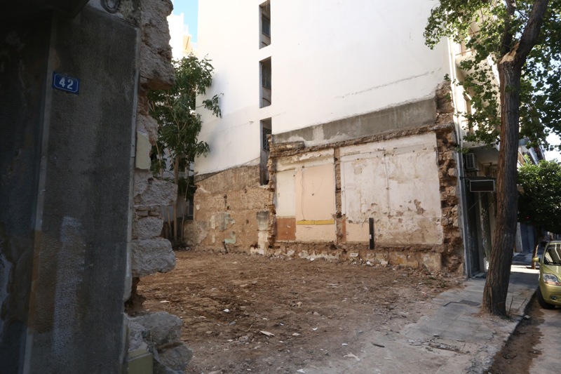 Κατεδαφίστηκε η πιο ιστορική ταβέρνα της Αθήνας (Photos) - Media