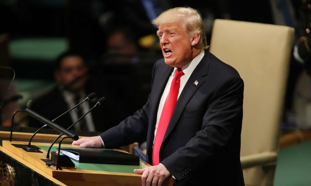 «Οι ΗΠΑ δεν επιδιώκουν τη σύγκρουση» αναμένεται να πει ο Τραμπ στην ομιλία του στη ΓΣ του ΟΗΕ - Media