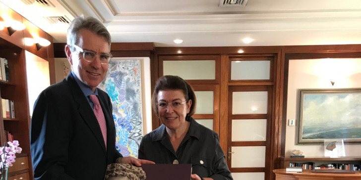 Τι ζήτησε ο Τζ. Πάιατ από τη Λ. Μενδώνη κατά την συνάντηση τους στο ΥΠΠΟΑ - Media