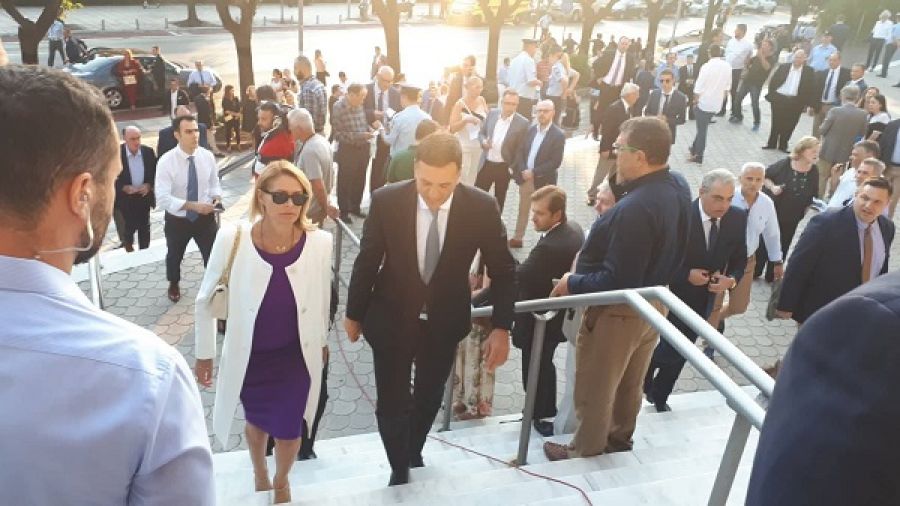 Με την Τζένη Μπαλατσινού στο πλευρό του ο Βασίλης Κικίλιας στο Βελλίδειο (Photo) - Media