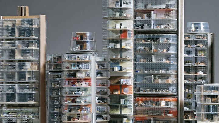 Τα «αστικά τοπία» του Matias Bechtold - Media