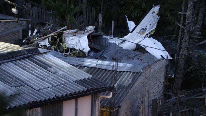 Τουλάχιστον 7 νεκροί από συντριβή μικρού αεροπλάνου στην Κολομβία - Media