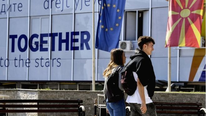 «Έτσι θέλουμε να μπαίνουν νέα κράτη στην ΕΕ»: Την Τρίτη η Γαλλία «ανοίγει τα χαρτιά της» - Media