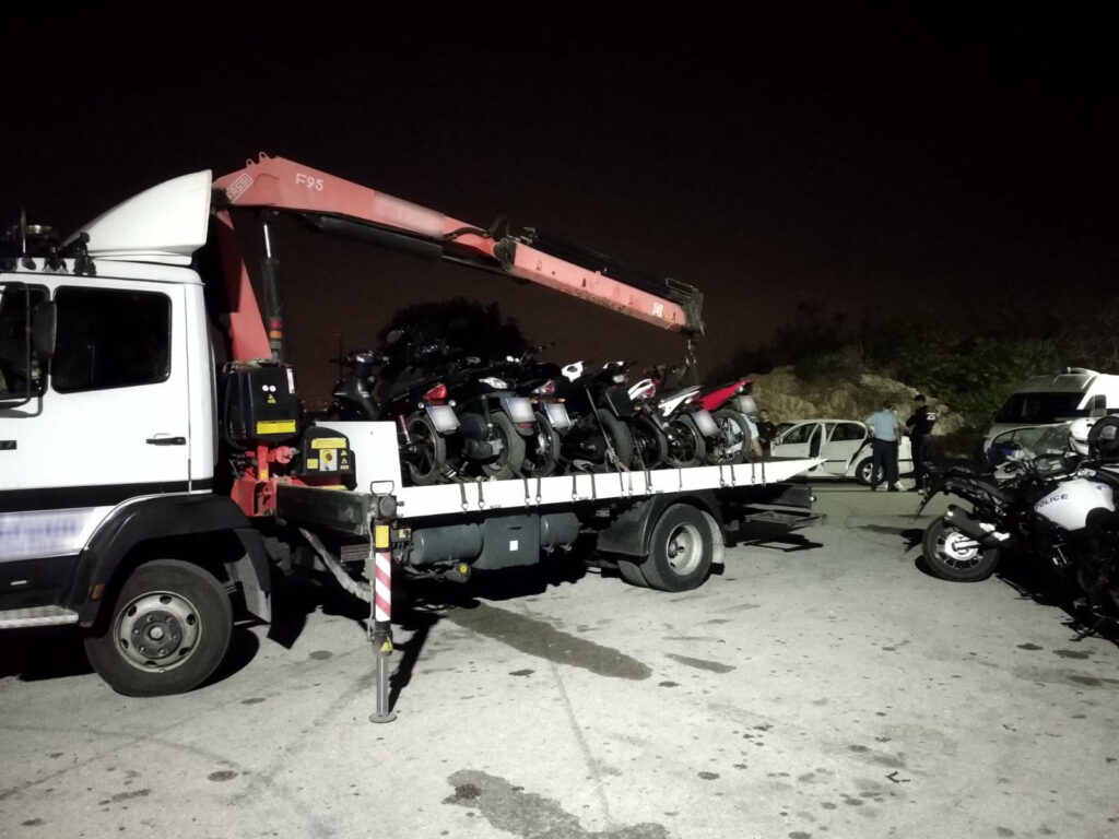 Μεγάλη επιχείρηση της τροχαίας για τις «κόντρες» στον Λυκαβηττό - Συλλήψεις για 76 παραβάσεις του ΚΟΚ - Media