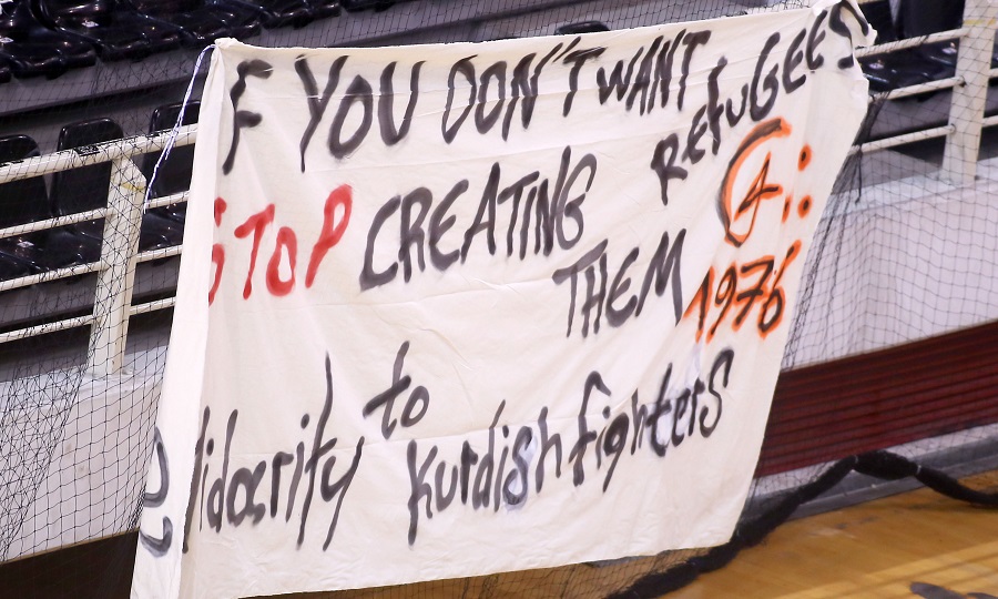 Μήνυμα συμπαράστασης στους Κούρδους από τους οργανωμένους του ΠΑΟΚ  - Media