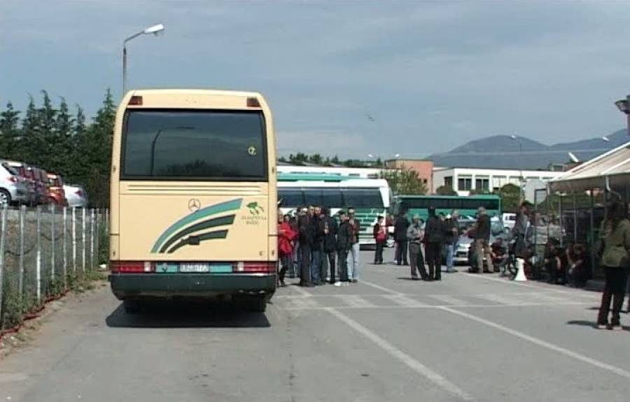 Χαλκιδική: Τροχαίο με λεωφορείο των ΚΤΕΛ που μετέφερε μαθητές  - Media